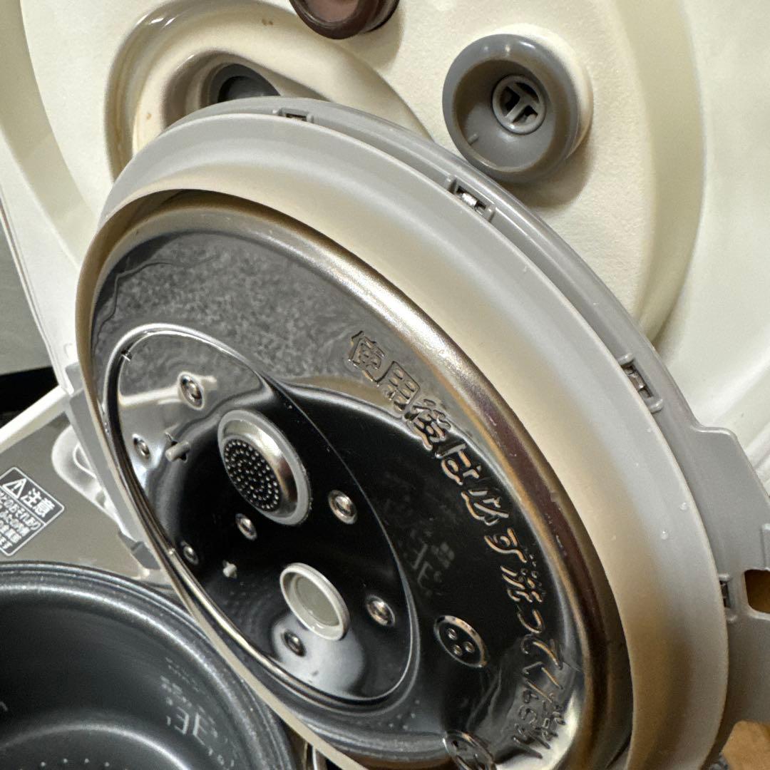 炊飯釜と中蓋 Panasonic SR-VSX108で使用の物