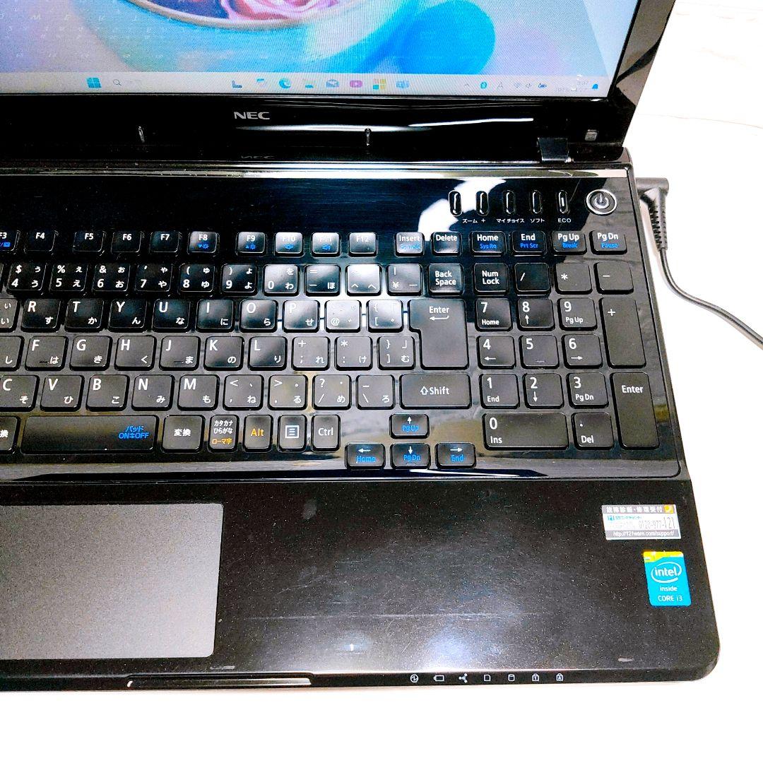 ブルーレイ見れる❣️オフィス✨YouTube✨保存大容量カメラ付黒ノート