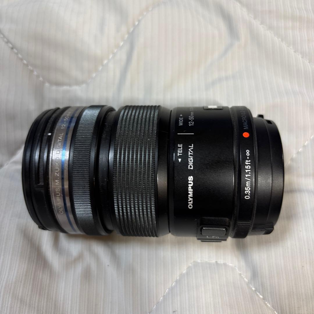 しろくろ専用(OLYMPUS 12-50mm f/3.5-6.3 EZ)