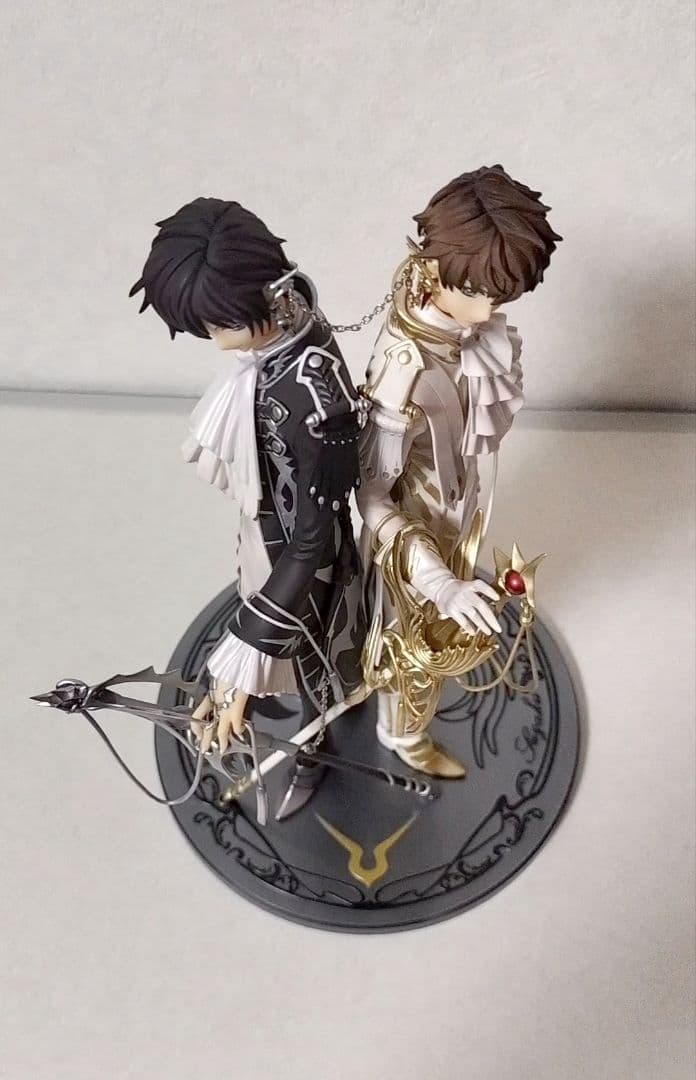 コードギアス CLAMP works in ルルーシュ&スザク フィギュア - メルカリ