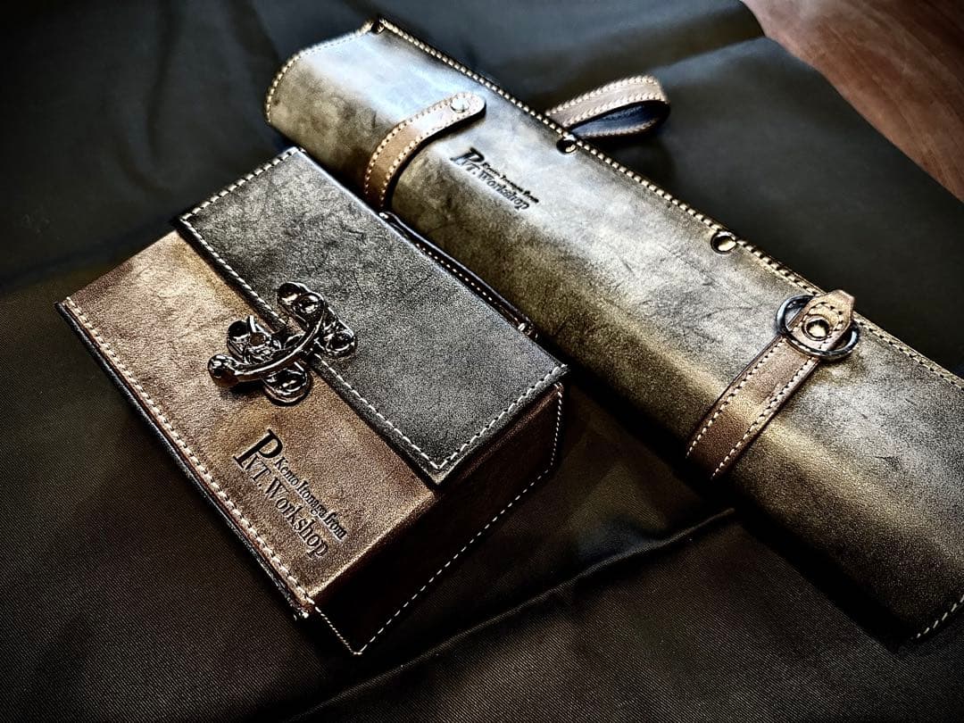 初売最終日！Pvt.Workshop 極CL 本革 デッキケース プレマ