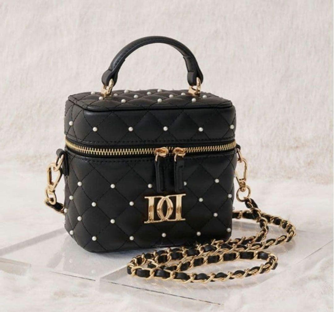 Darich ダーリッチ キルティングパールスクエアミニバッグ ブラック ダーリッチ キルティングパールスクエアミニバッグ ブラック Darich