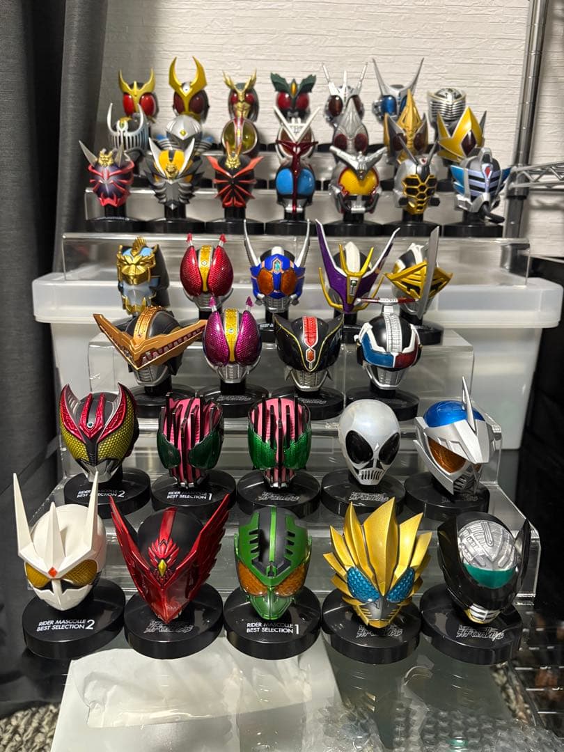 仮面ライダーマスクコレクションまとめ売り - メルカリ
