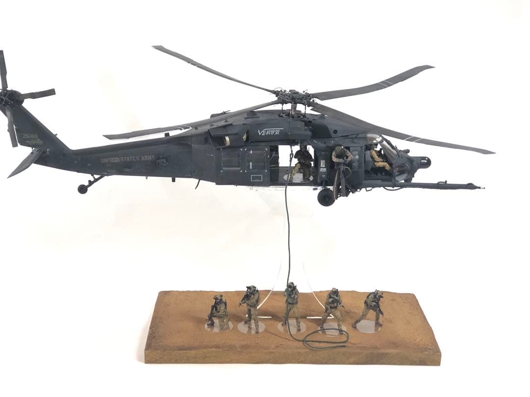 キティーホーク1/35 MH-60L ブラックホーク ジオラマ完成品 - メルカリ