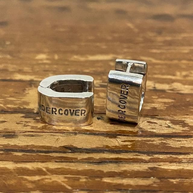 幻! 90s アンダーカバー × ロイヤルオーダー コラボ Uロゴ ピアス 両耳 CAREERING - 【両耳用】 UNDERCOVER コラボレーションピアス(両耳用