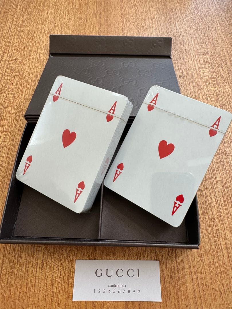 新品未開封GUCCIトランプ Gucci 2 デック 希少 - メルカリ