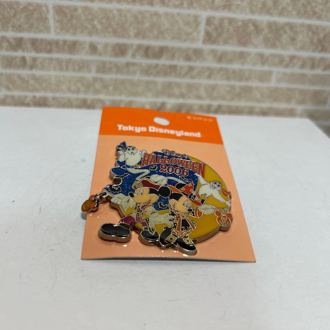 東京ディズニーランド ハロウィンピンバッジ 2006 - メルカリ