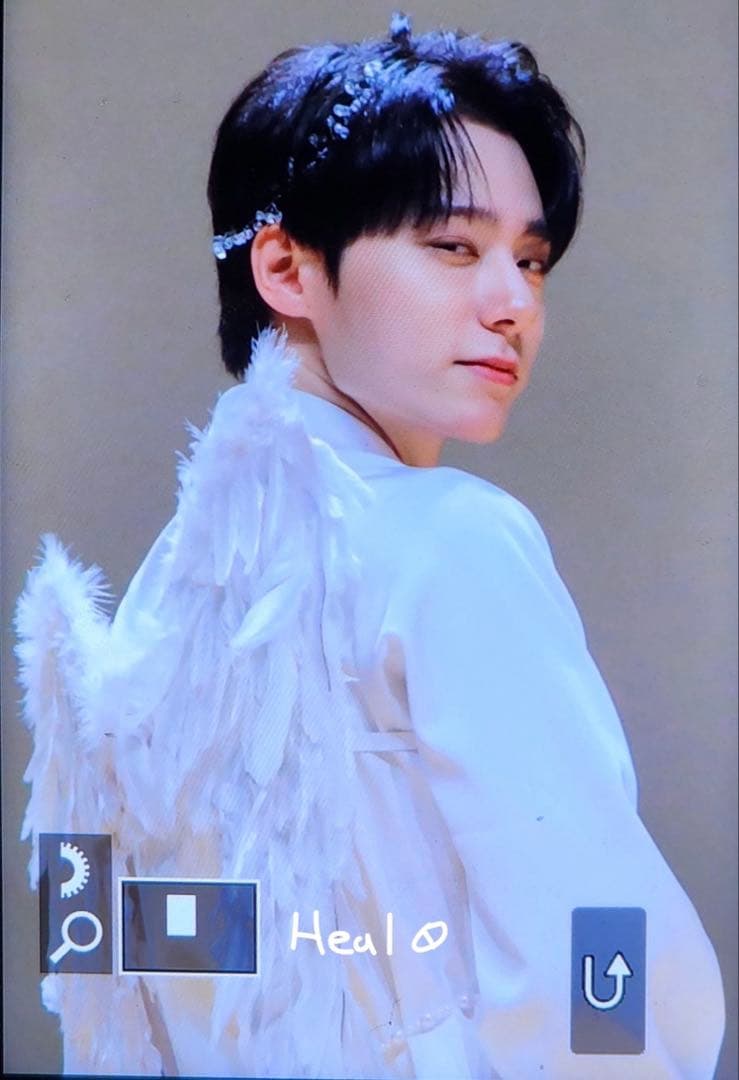 ONEUS ファヌン サイン入りポラロイド チェキ - メルカリ