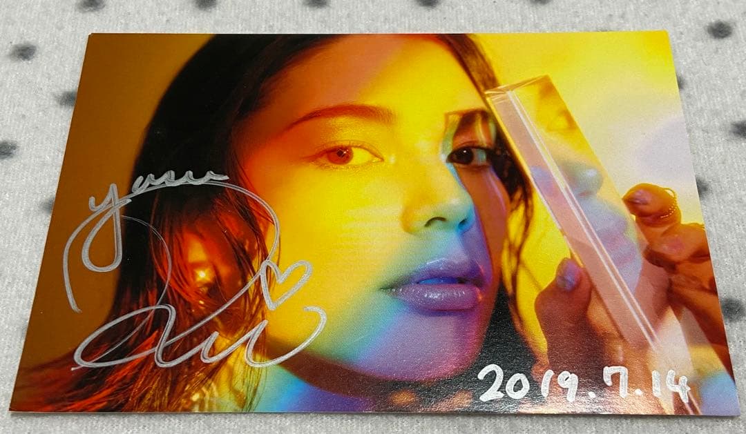 安田レイ 直筆サインポストカード