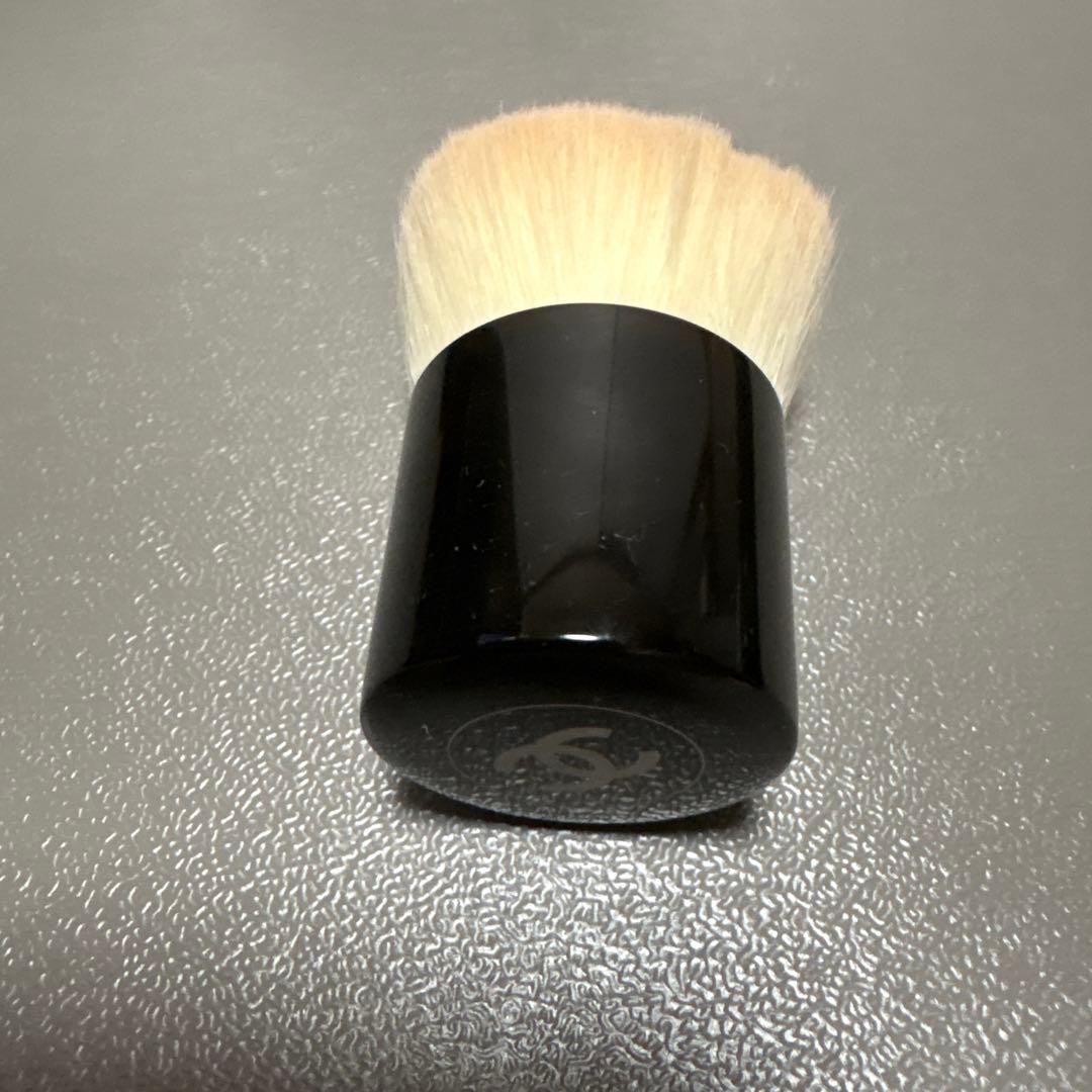 CHANEL ヴィタルミエール ルースパウダーファンデーションNo.10 - メルカリ