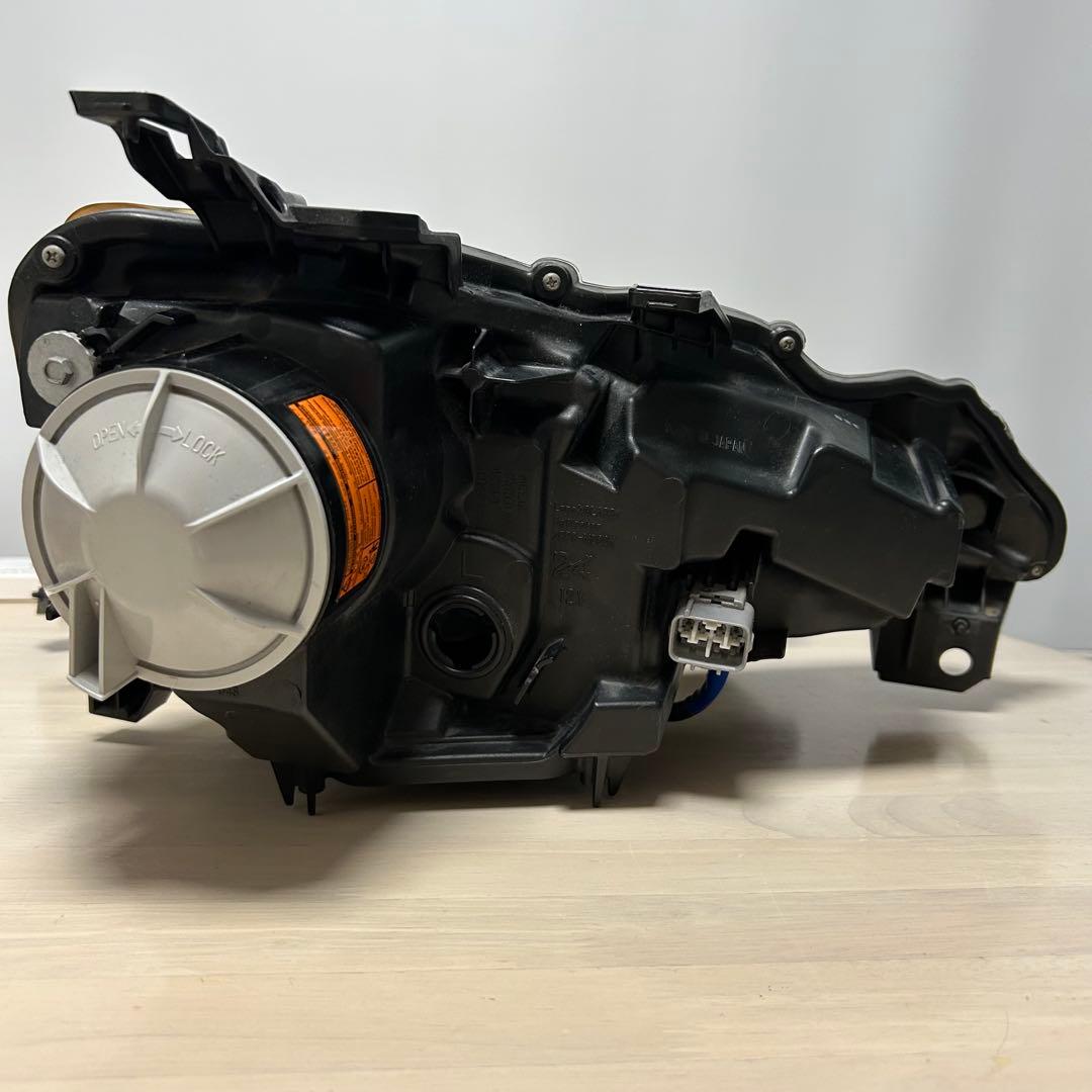 86 zn6 前期 純正ヘッドライト - メルカリ