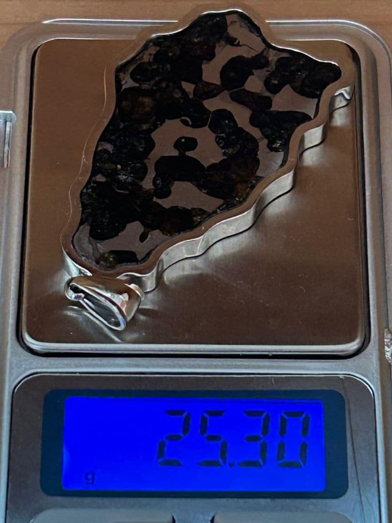 天然セリコパラサイト隕石ペンダント トップスターリングシルバーフレーム