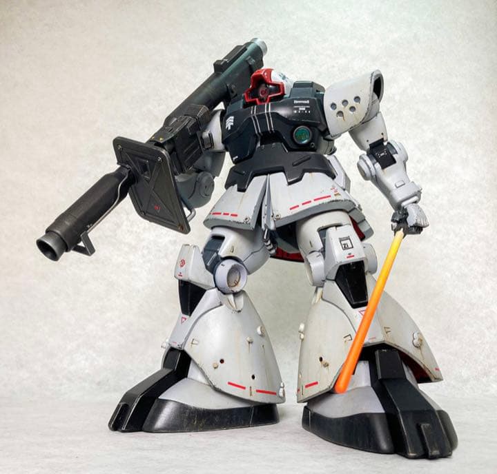 MG 1/100ドム ホワイトオーガー 重装仕様 改修 塗装 完成品　ガンダム MG 1/100ドム ホワイトオーガー 重装仕様 改修 塗装 完成品 ガンダム