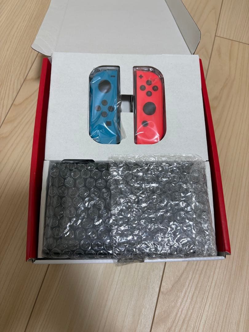 Nintendo Switch 本体 青/赤 Joy-Con付き - メルカリ