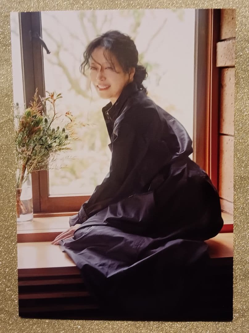 新品未使用】2025年中森明菜カレンダー - メルカリ