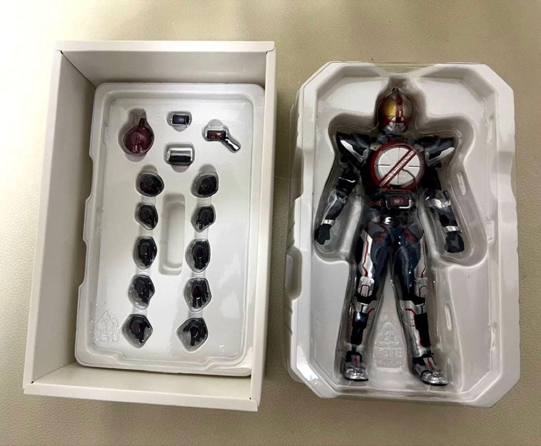 S.H.Figuarts（真骨彫製法） 仮面ライダーネクストファイズ