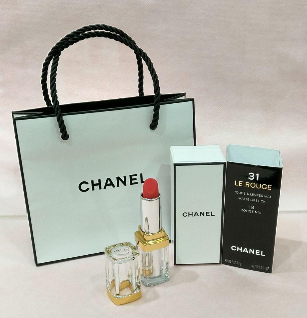 シャネル トランテアンルルージュNo18 シャネル / トランテアン ル ルージュ 18 ルージュ N°5の公式商品情報