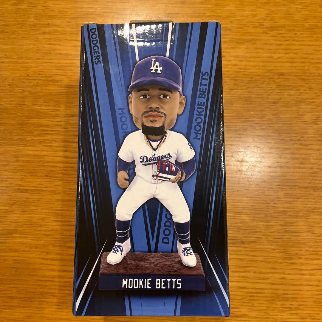 ムーキーベッツ ボブルヘッドと記念グッズセット メジャーリーグベース