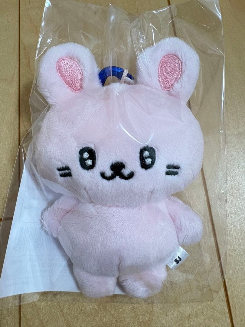 SUPER JUNIOR スパショ10 ぬいぐるみキーホルダー ウニョク - メルカリ