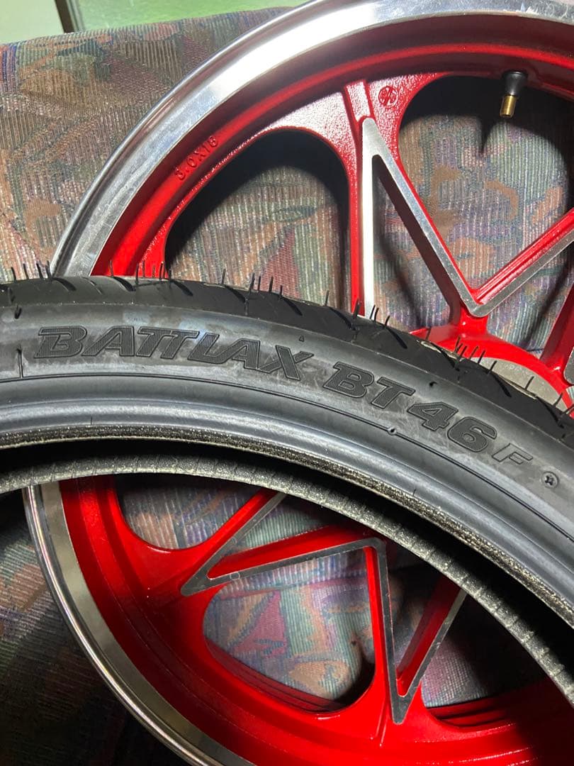 ゼファーχ 未使用タイヤ付き ブリジストン バトラックス ベアリング