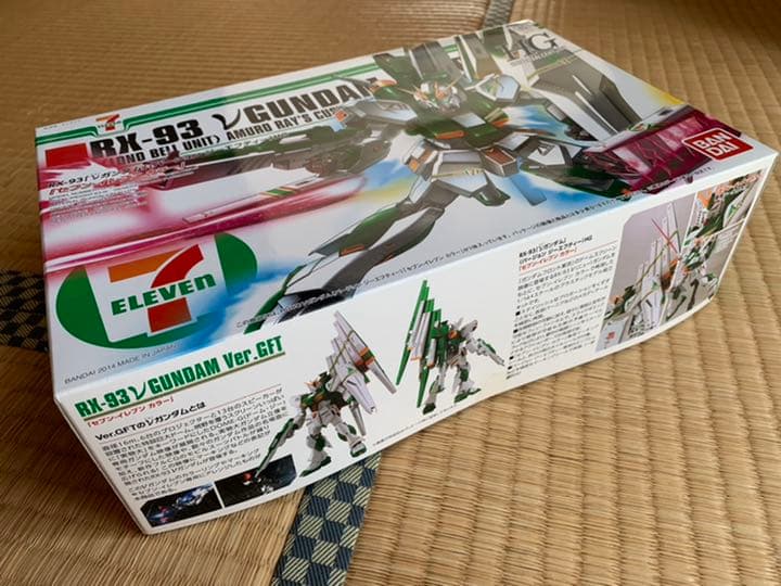 バンダイ HGUC RX-93 1/144 νガンダム Ver.GFT セブン… Amazon | ガンプラ HGUC νガンダム Ver.GFT（セブン-イレブンカラー