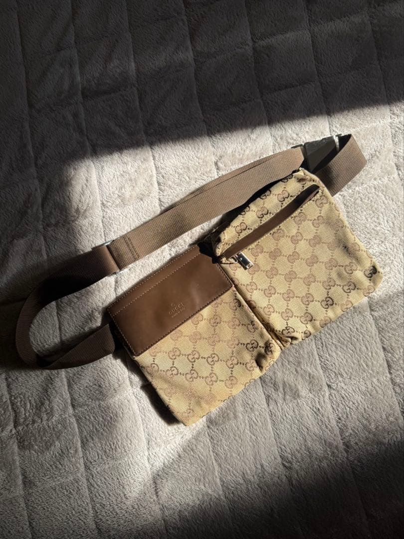 大幅値下げ！希少GUCCI　ボディーバッグ　ウェストポーチ　GG柄　キャンパス地 GUCCI（グッチ） 【超美品】グッチ GG柄 GGキャンバス ボディバッグ