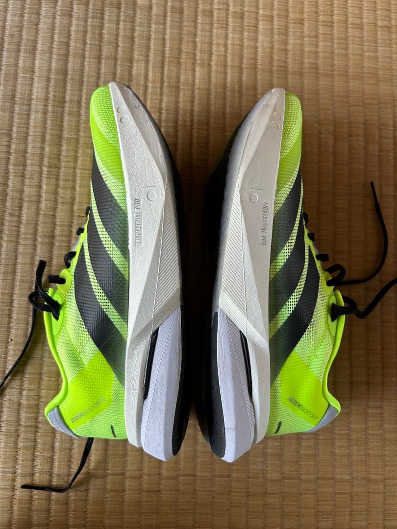 ADIZERO ランニングシューズ ネオンイエロー/ブラック - メルカリ