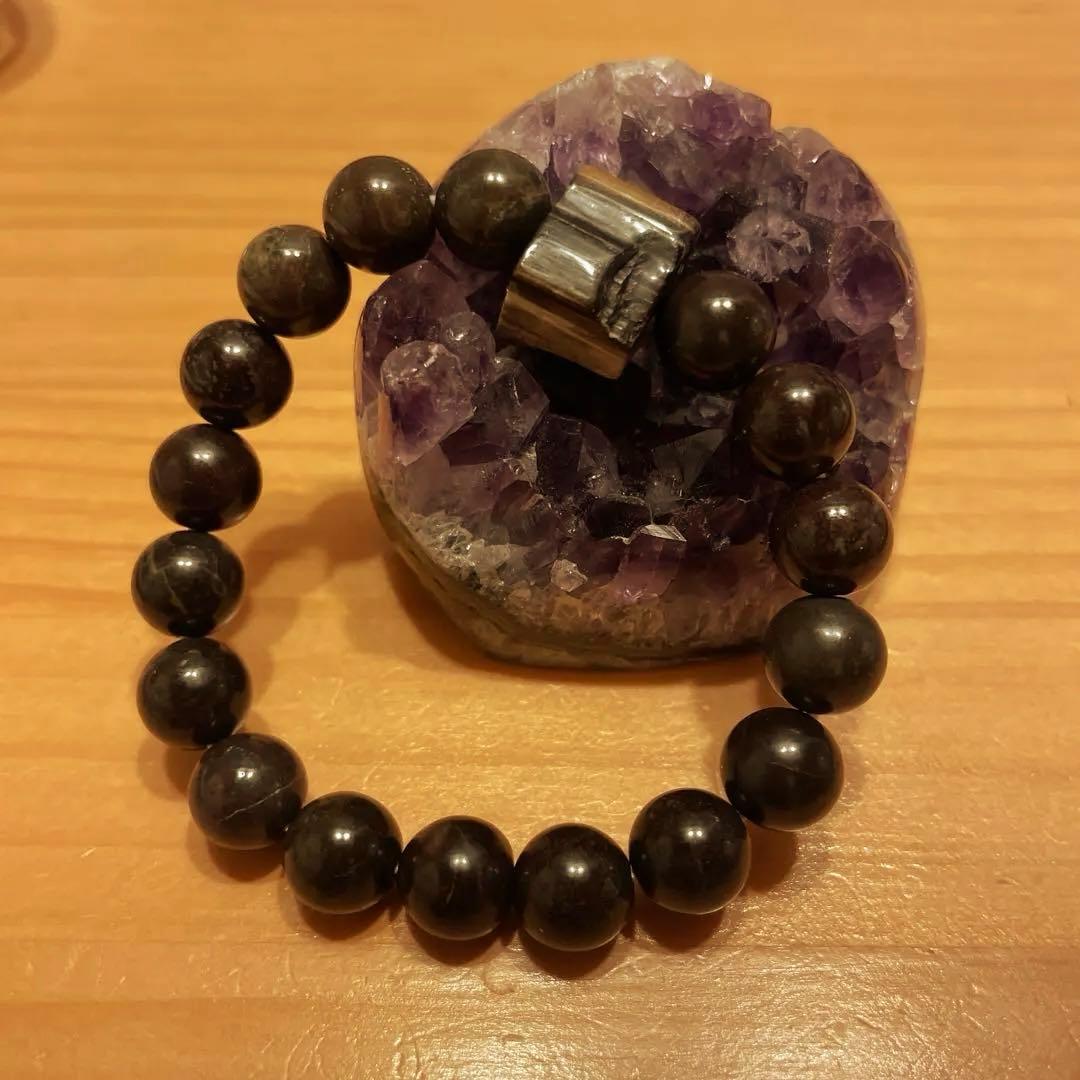 ぼ*ん様 天然石 ブレスレット 神居古潭石 チョコ 北海道 珪化木