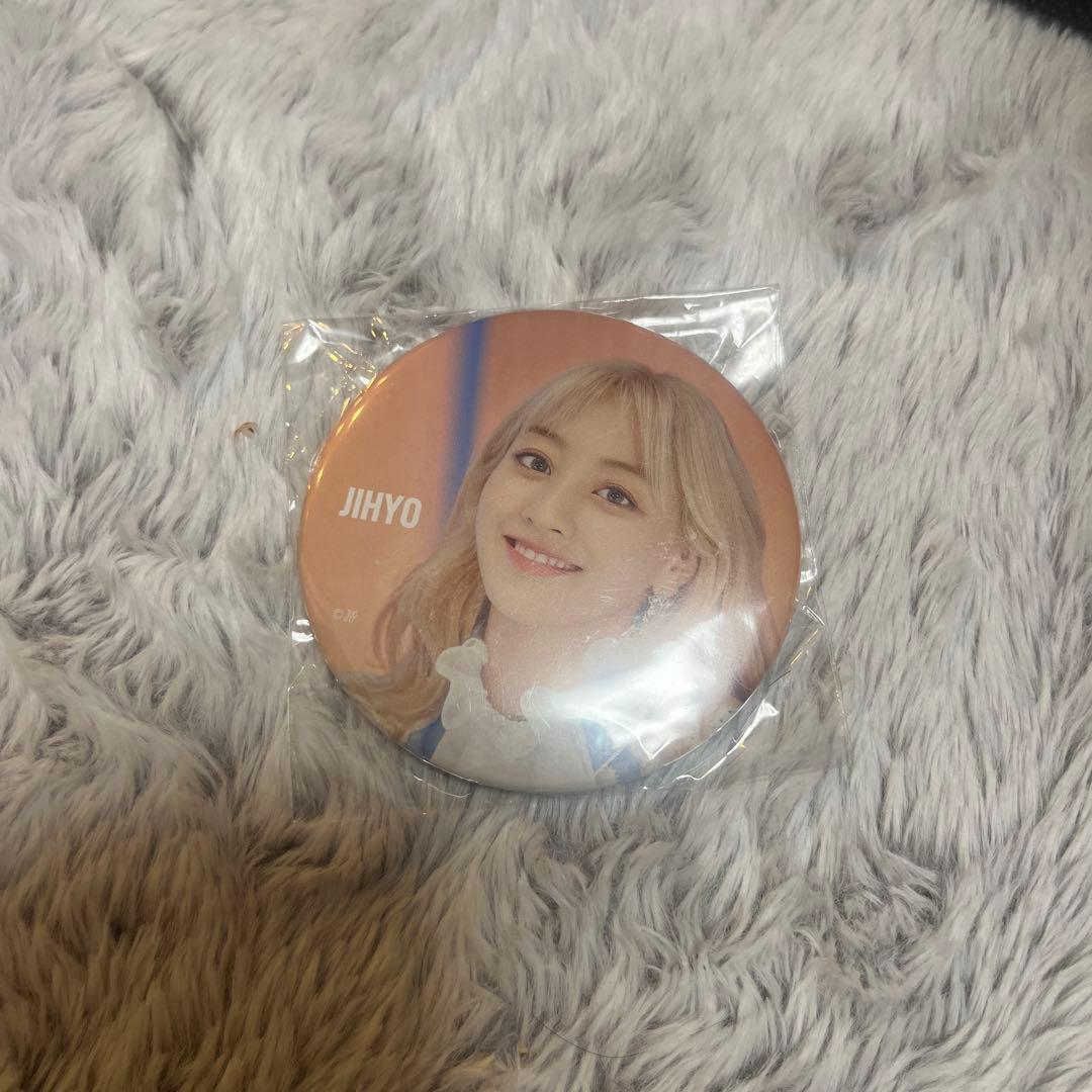 TWICE fanfare ジヒョ 缶バッジ - メルカリ
