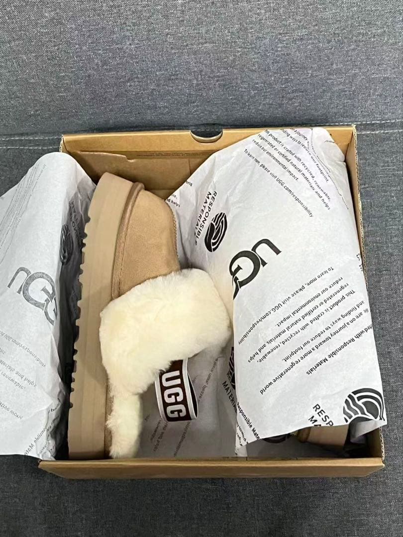 UGG ムートンブーツ ベージュ プラットフォームスリッパ 24.5cm