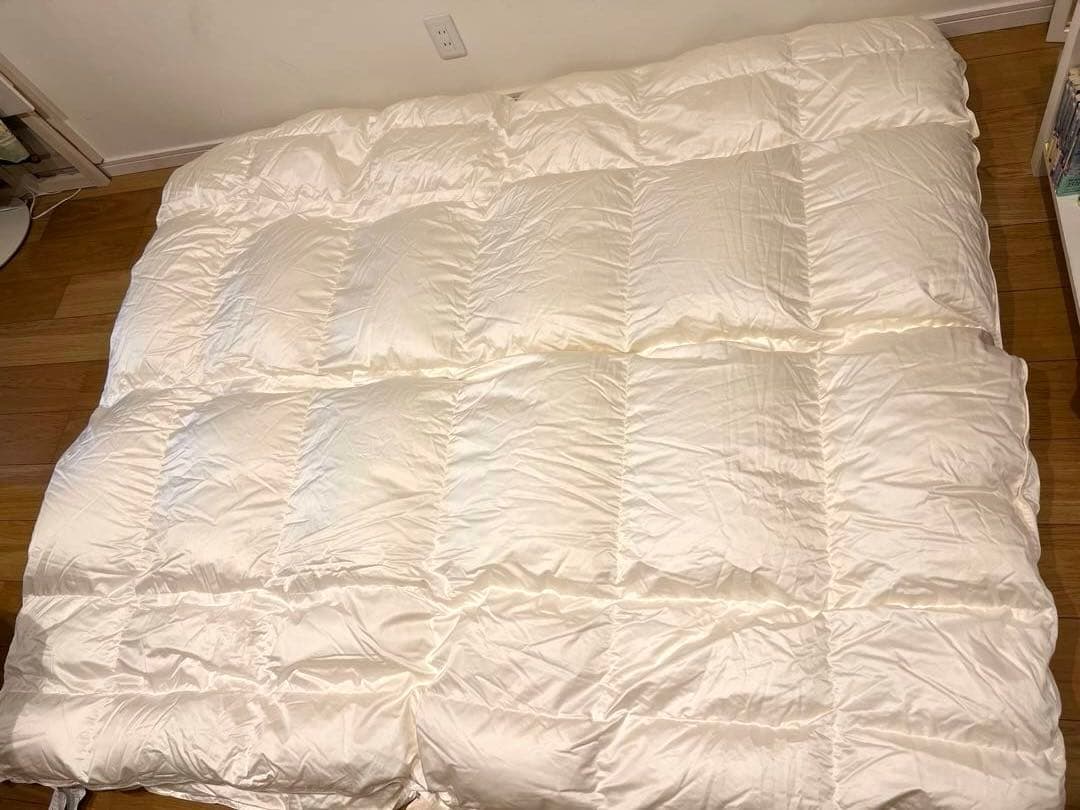 シモンズ 最上位モデル ポーランド産 マザーグース95% ダブル 2枚組1.6k 2層本掛けポーランド産マザーグース95%羽毛布団 - 甲州羽毛ふとん公式通販