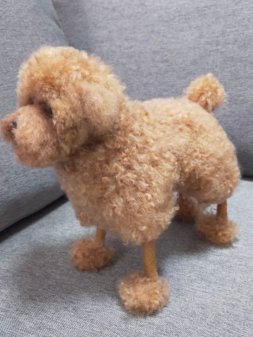 送料込み。お値下げ。トイプードルレッドちゃん。羊カット♡立ちポーズ