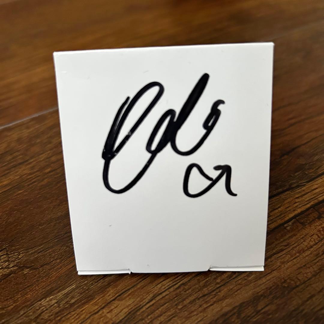 Kroi UNSPOIL 【シークレット】ピンバッジ サイン入り - メルカリ