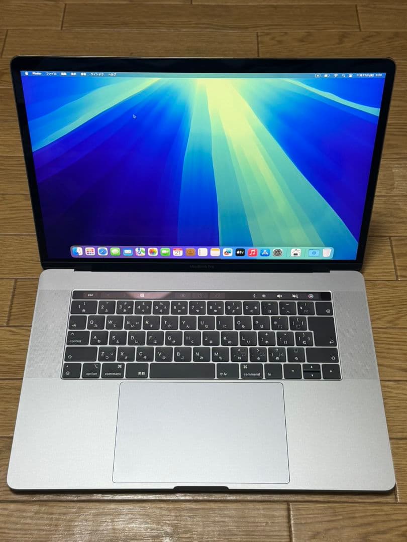 MacBook本体 MacBook Pro 2018 15.4inch intel Core i7