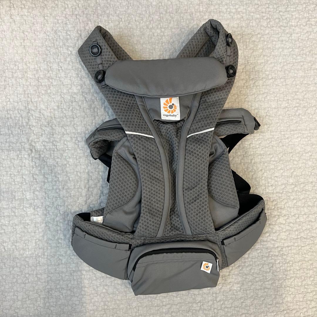 エルゴ　オムニブリーズ　グラファイトグレー OMNI Breeze / グラファイトグレー | エルゴベビー オンラインストア