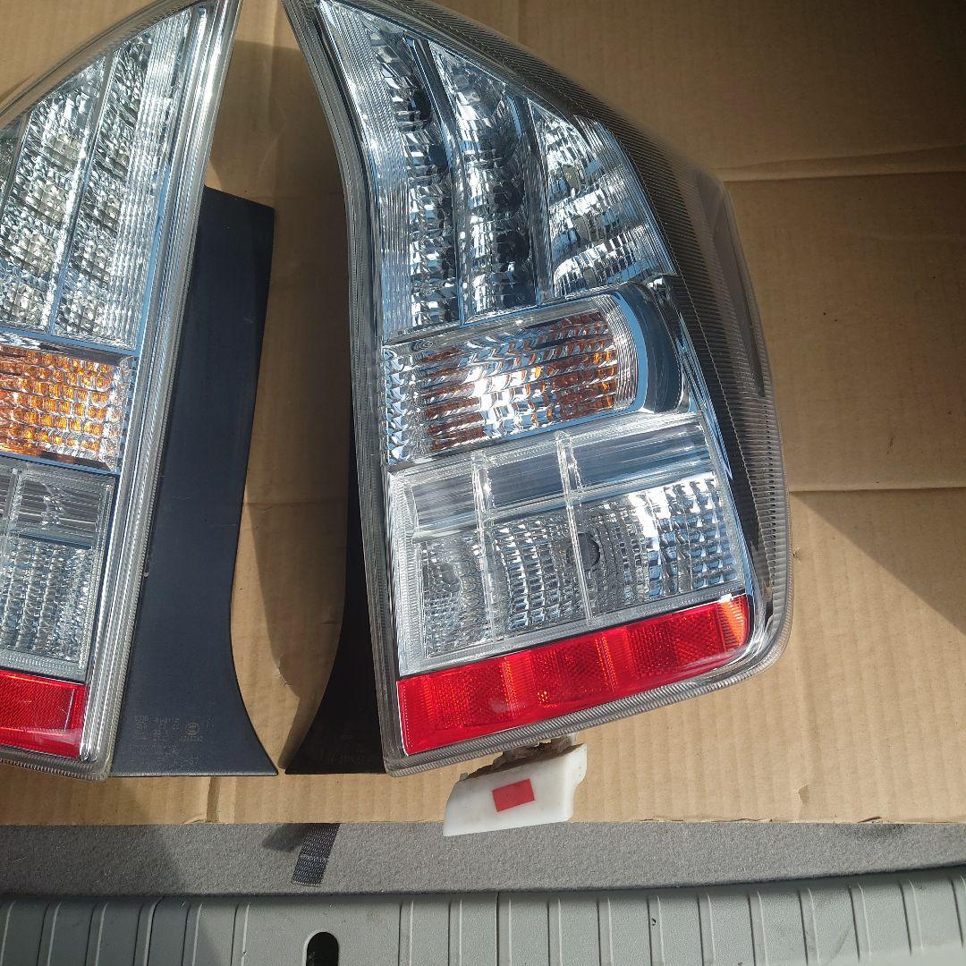 プリウス30 純正テールライトセット 左右 中古 - メルカリ