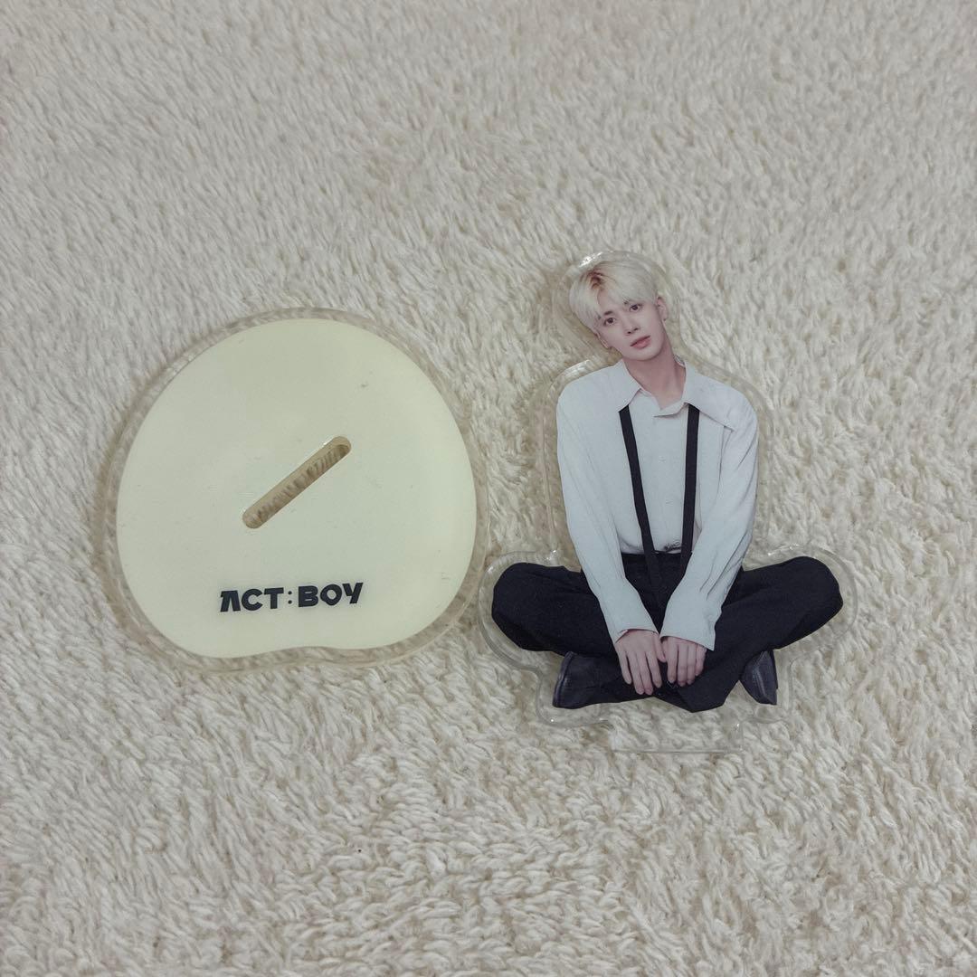 txt カンテヒョン ACT：BOY アクリルスタンド - メルカリ