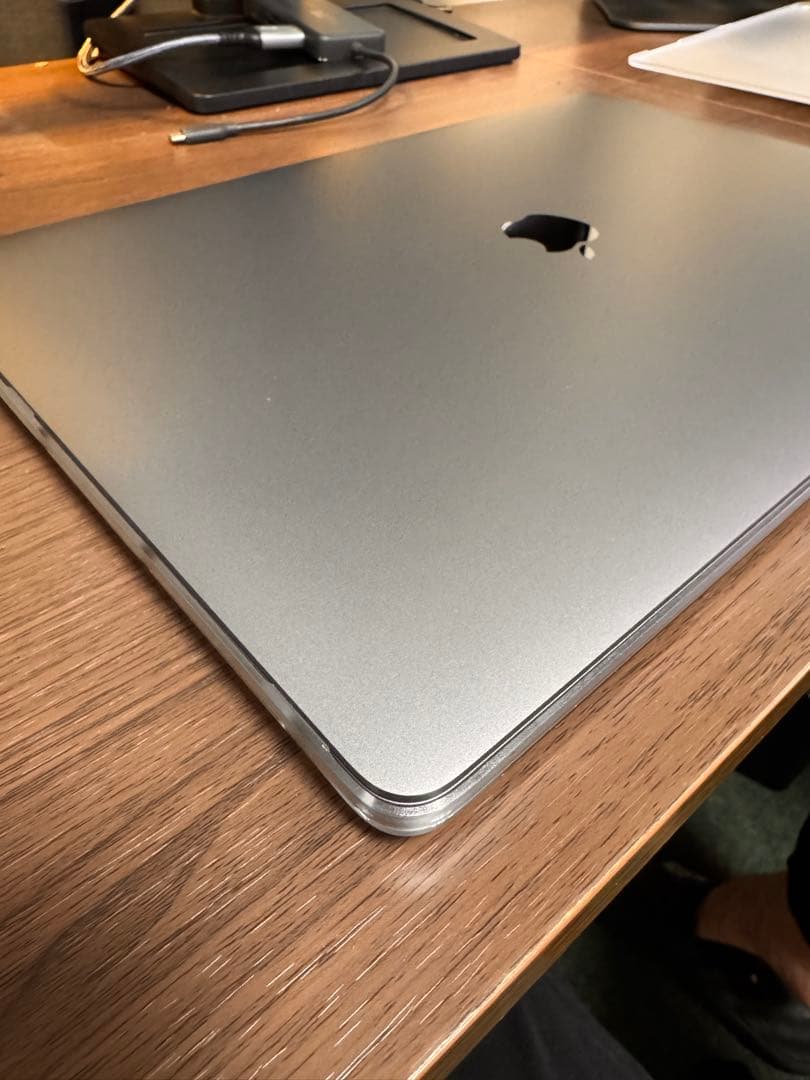 極希少！充放電33回 MacBook Pro16 i9 32GB Sequoia - メルカリ