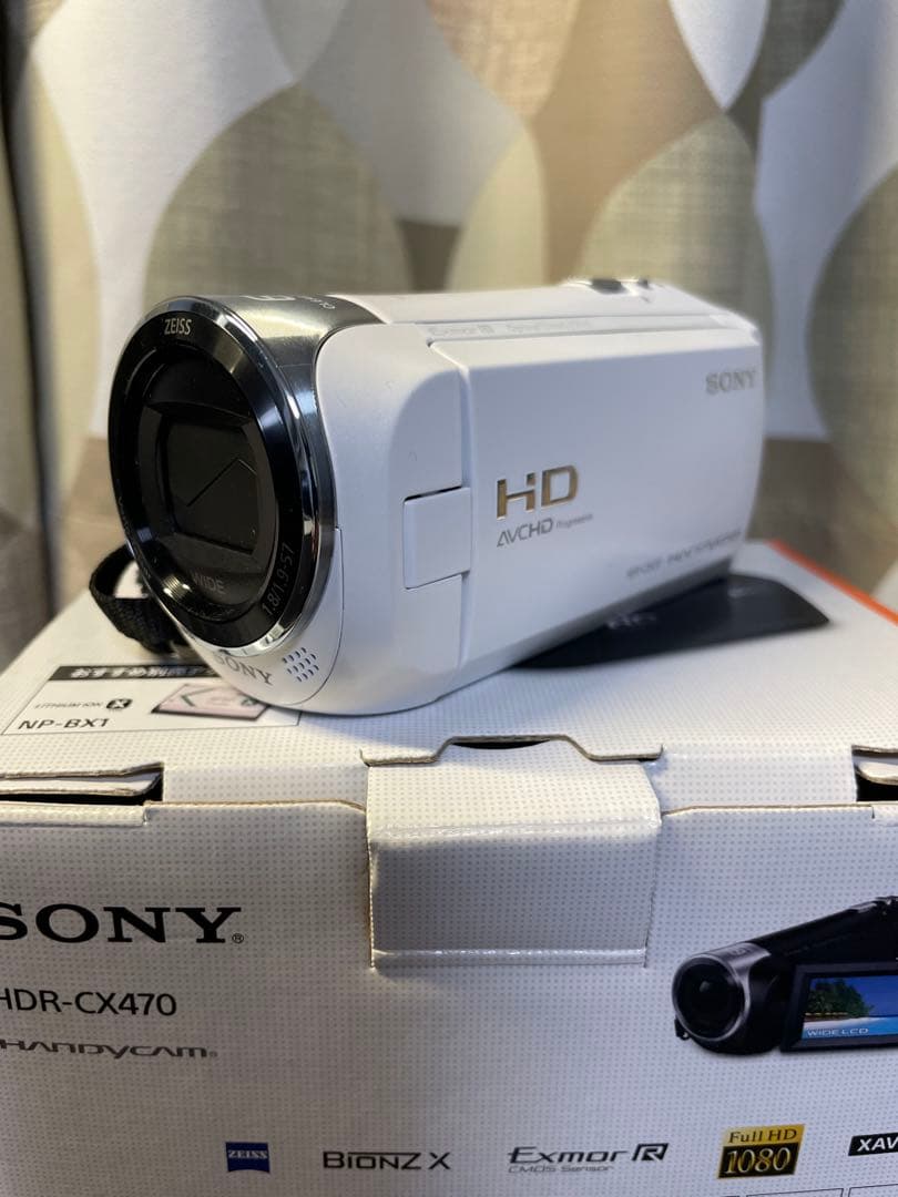 た*つ様 SONY HDR-CX470 純正予備バッテリー付き ホワイト 本体 ソニー、バッテリー込み215gの超軽量“ハンディカム”「HDR-CX470