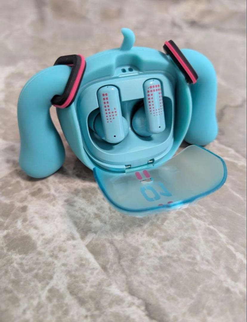 初音ミクワイヤレスイヤホン bilibili goods CUBE FACE - メルカリ