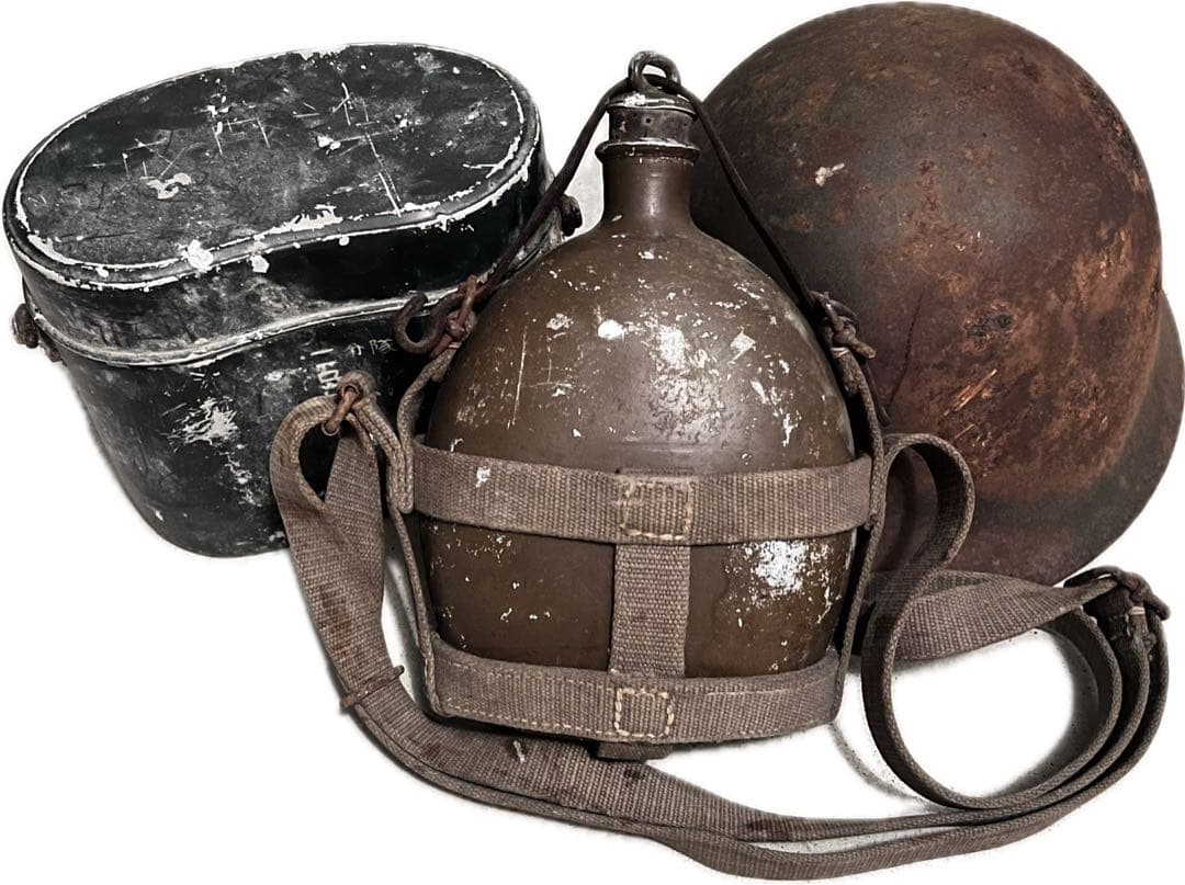 旧日本軍 陸軍 当時物 九九式鉄帽 水筒 飯盒 3点セット昭和レトロ ミリタリー 旧日本軍 陸軍 当時物 九九式鉄帽 水筒 飯盒 3点セット昭和レトロ