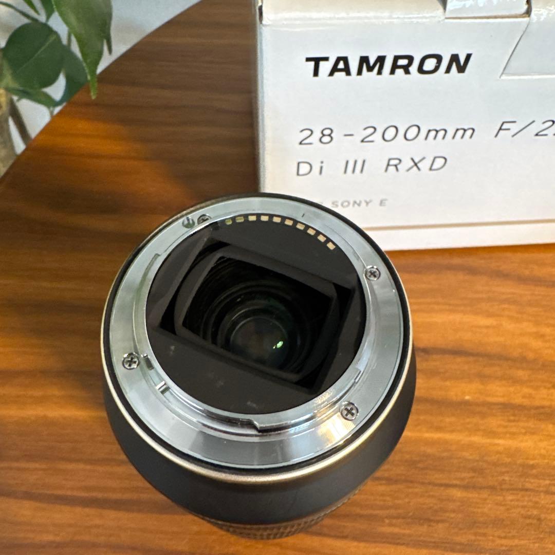 デジタルカメラ TAMRON 28-200mm F2.8-5.6 Di III RXD
