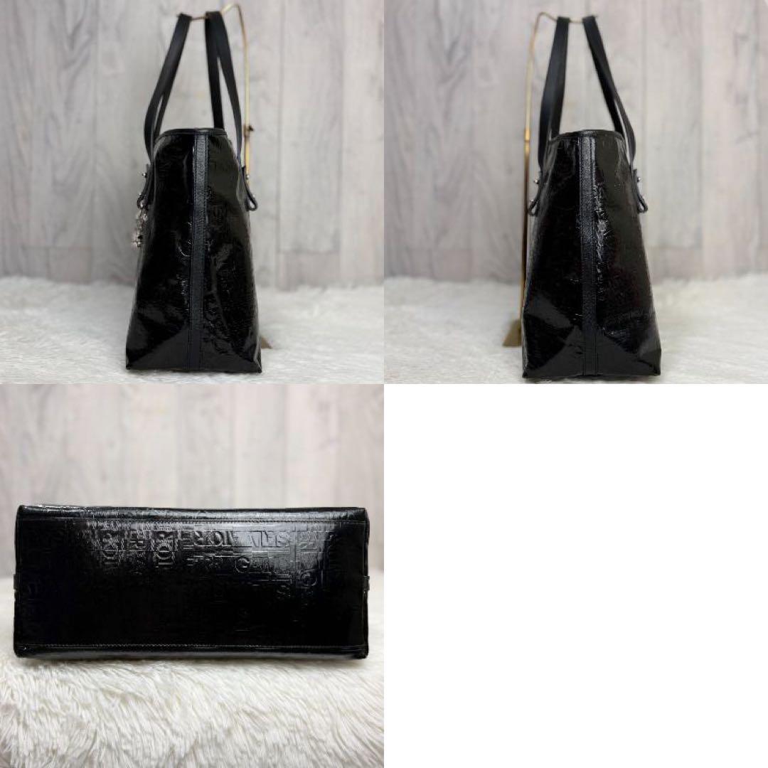 美品♡保存袋付♡サルヴァトーレ フェラガモ ロゴ 総柄 ガンチーニ