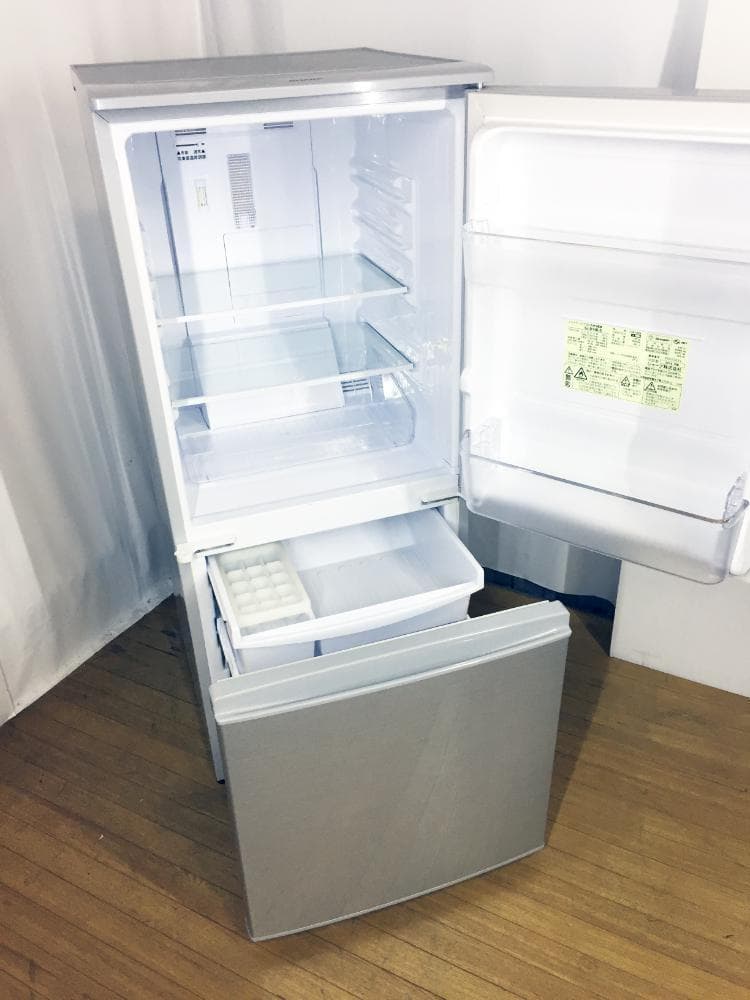 ☆2015☆美品中古☆SHARP 137L 冷蔵庫【SJ-D14A-S】N001 - メルカリ
