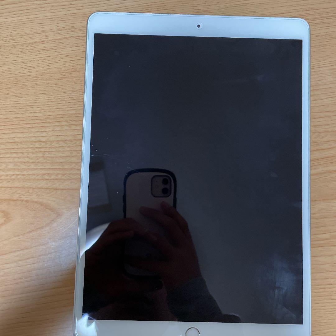 iPad Air3 64GB シルバー Amazon.com : Apple 2019 iPad Air (10.5-inch, WiFi, 64GB) - Silver