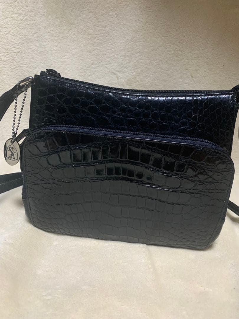希少】JRA認定 本物クロコダイル 黒ショルダーバッグ 本革 - メルカリ