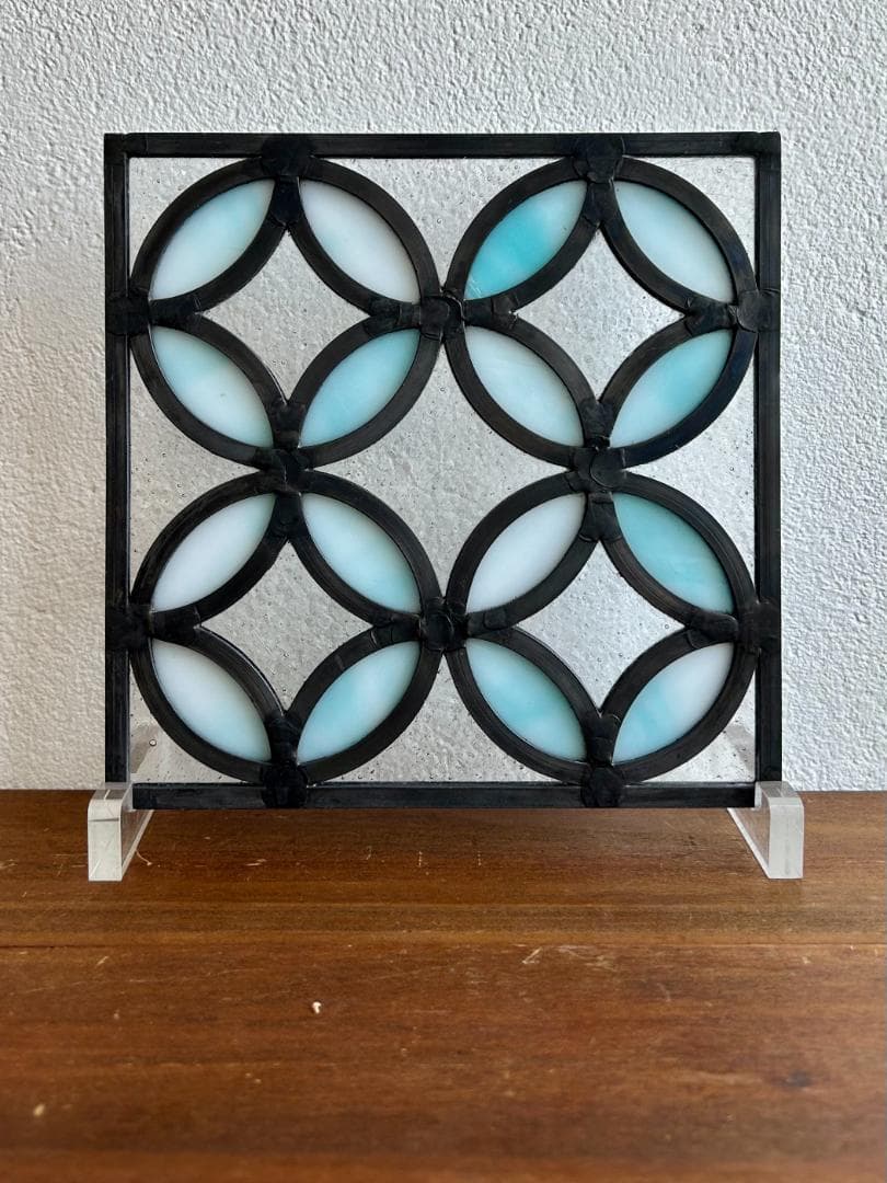 ステンドグラスのパネルno.6 楽天市場】ステンドグラス パネル 住宅用 ダイヤと楕円 ブルー×水色