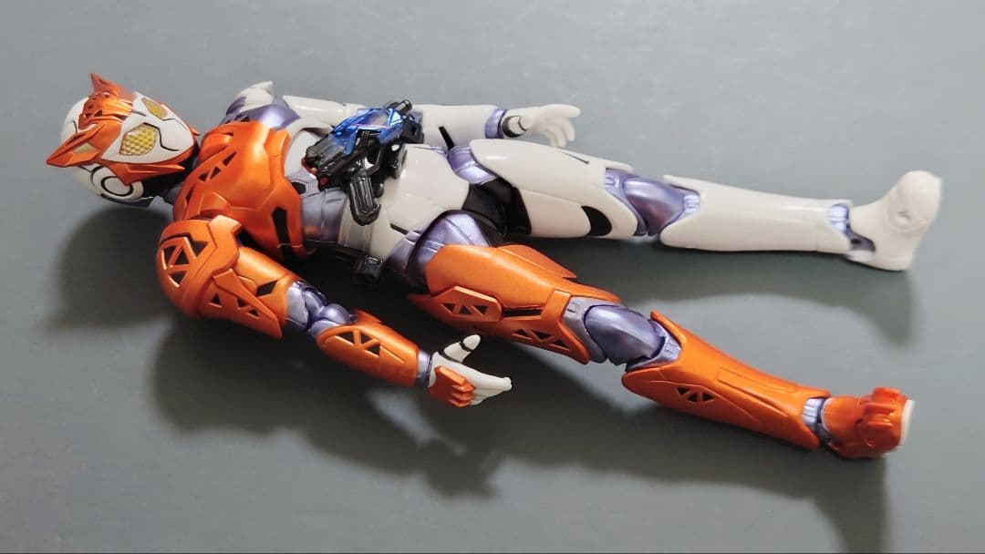 S.H.Figuarts 仮面ライダーバルカン＆バルキリー 2体セット