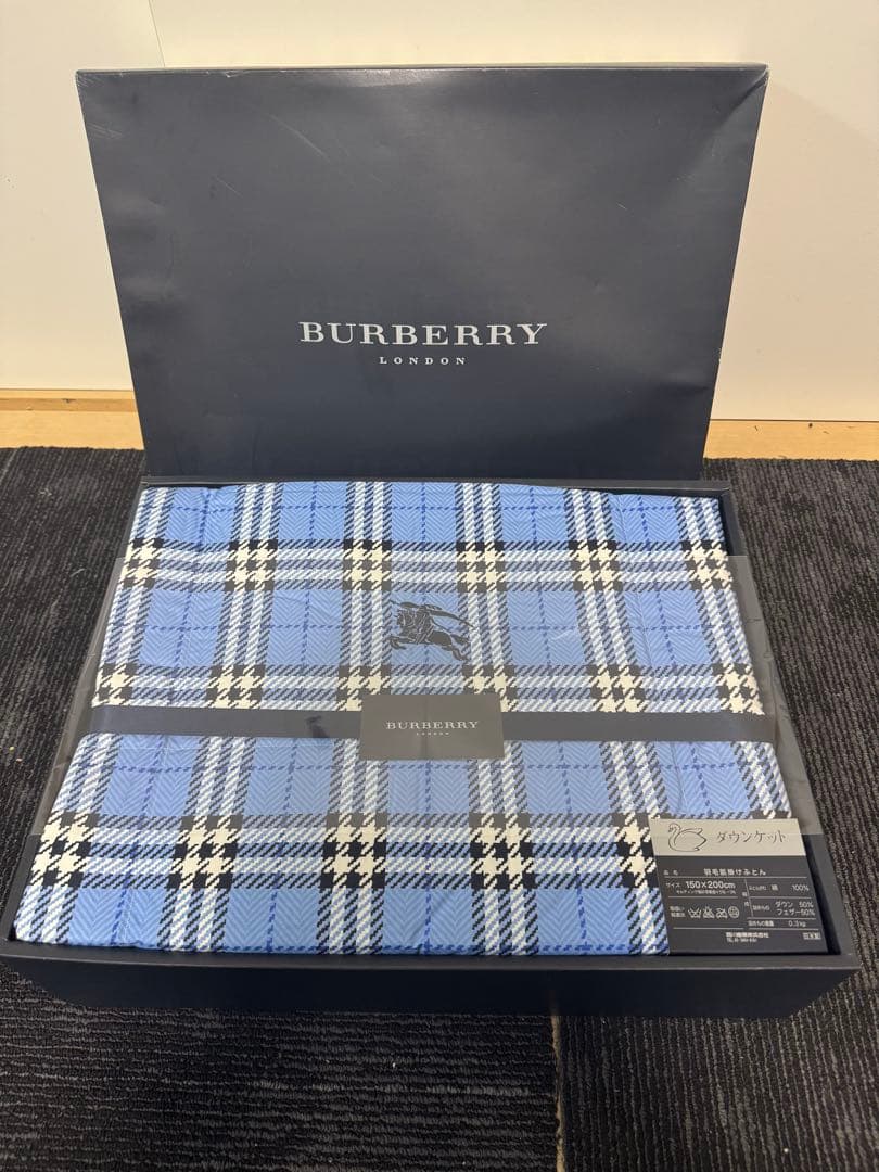 BURBERRY LONDON ダウンケット　羽毛肌掛けふとん 新品未使用 BURBERRY LONDON ダウンケット 羽毛肌掛けふとん 新品未使用 - メルカリ
