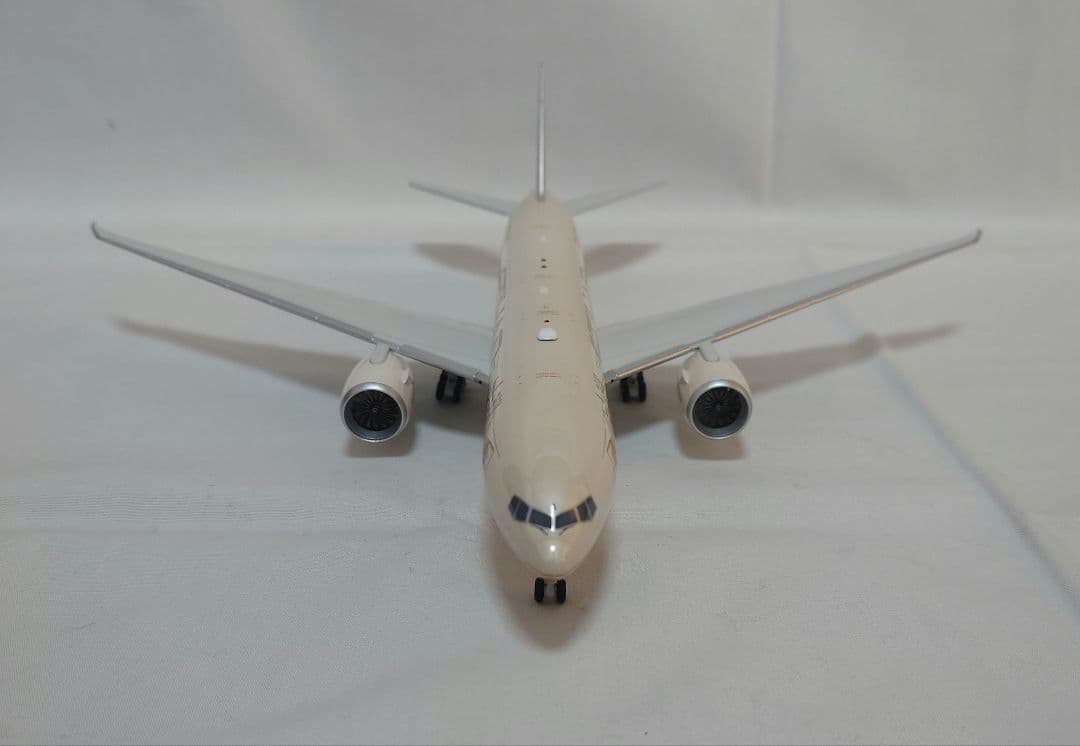 エティハド航空 BOEING 777-200LR 1/200スケールの通販はau PAY